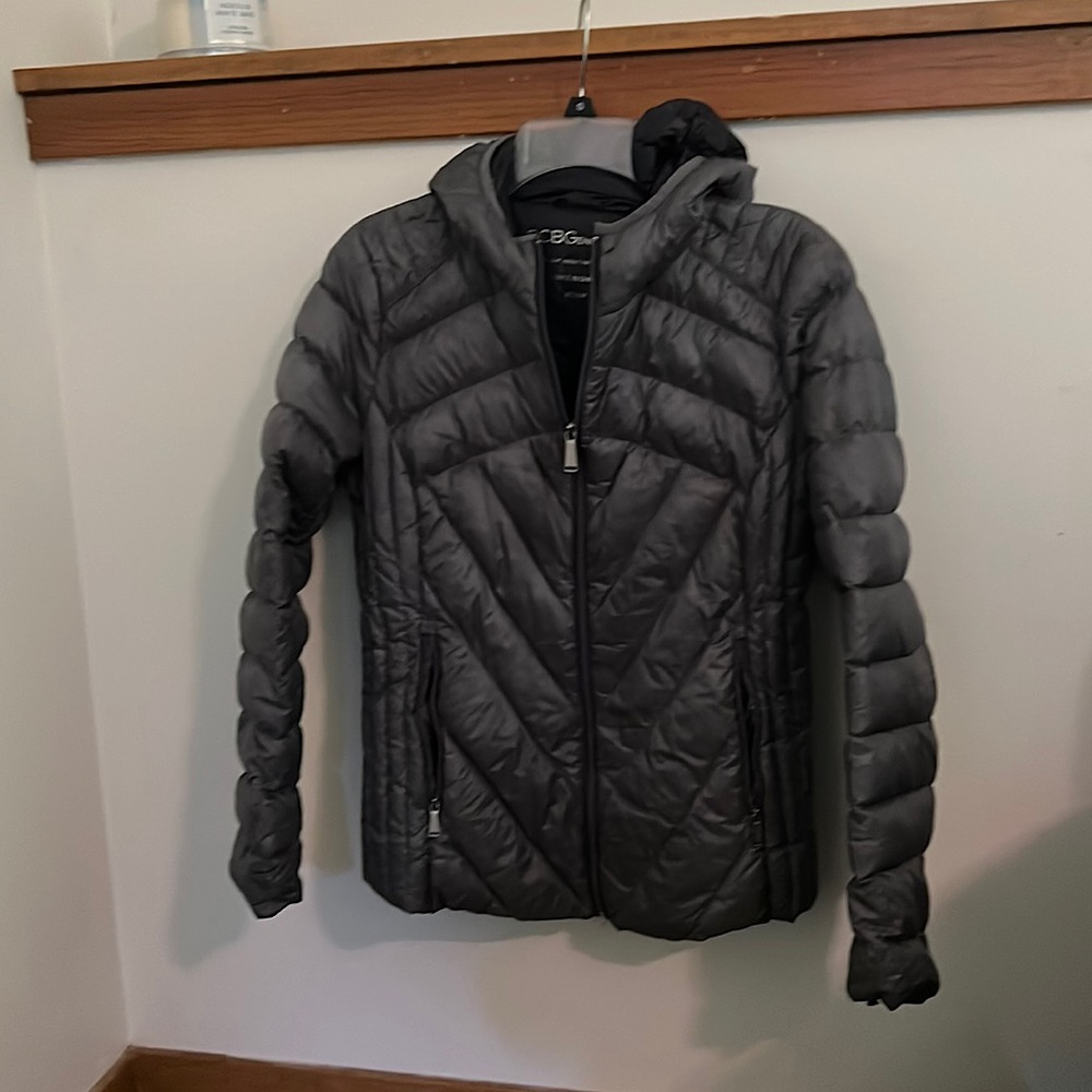 BCBG puffer jacket in great condition.